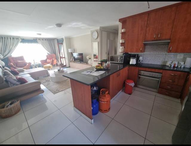 3 BEDROOM TOWNHOUSE FOR SALE IN MEYERSDAL